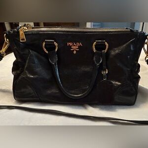 Auth. Prada Vitello Shine Satchel w/Long Strap